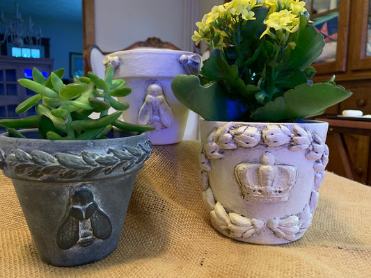 Using Iron Orchid Designs Moulds on Flower Pots